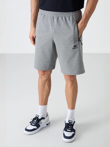Regular Pantalon Tommy Life en bleu : devant
