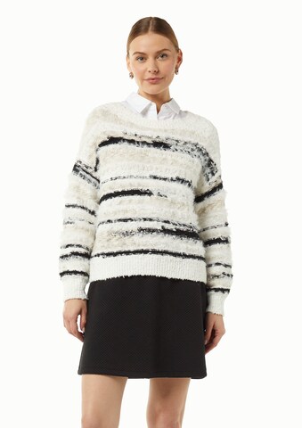 comma casual identity Sweater in White: front