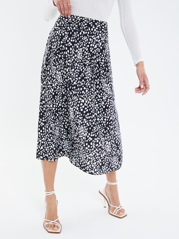 Threadbare Rock 'Melly' in Schwarz: Vorderseite
