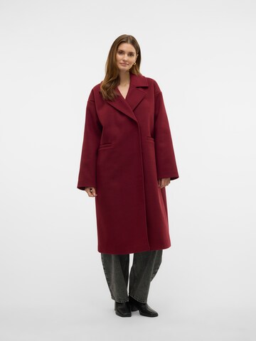 Manteau mi-saison 'VMCorrie' VERO MODA en rouge