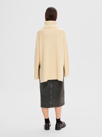 SELECTED FEMME Oversized Sweater in Beige