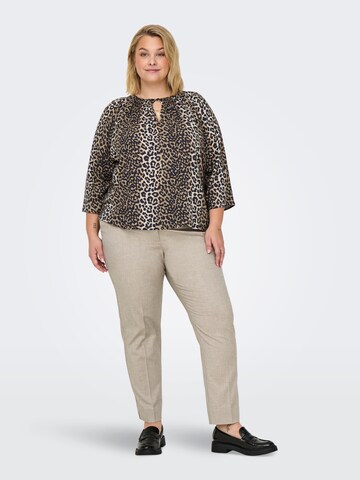 ONLY Carmakoma Slimfit Pressveckad byxa i beige