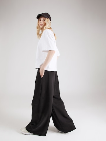 WEEKDAY Wide leg Trousers 'Tiana' in Black