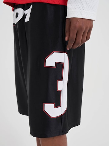 AND1 Regular Shorts in Schwarz