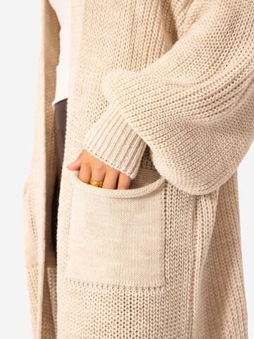 SASSYCLASSY Strickcardigan in Beige