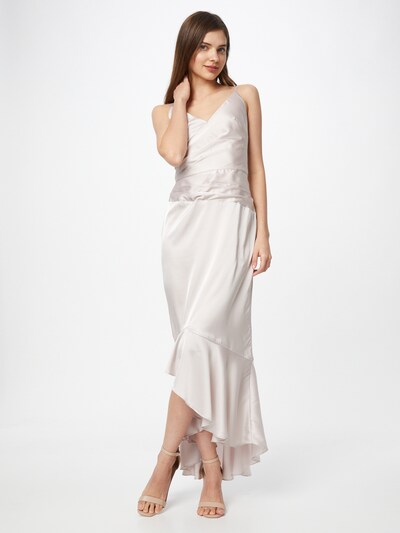 Rochie de seară 'Varsha' Chi Chi London pe șampanie, Vizualizare model