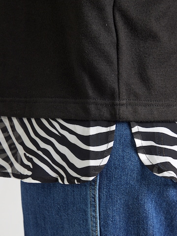 T-shirt 'CARALBA' ONLY Carmakoma en noir