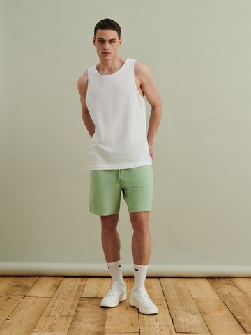 DAN FOX APPAREL Regular Broek 'Miko' in Groen