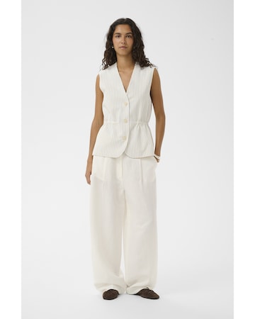 SOAKED IN LUXURY Vest in White