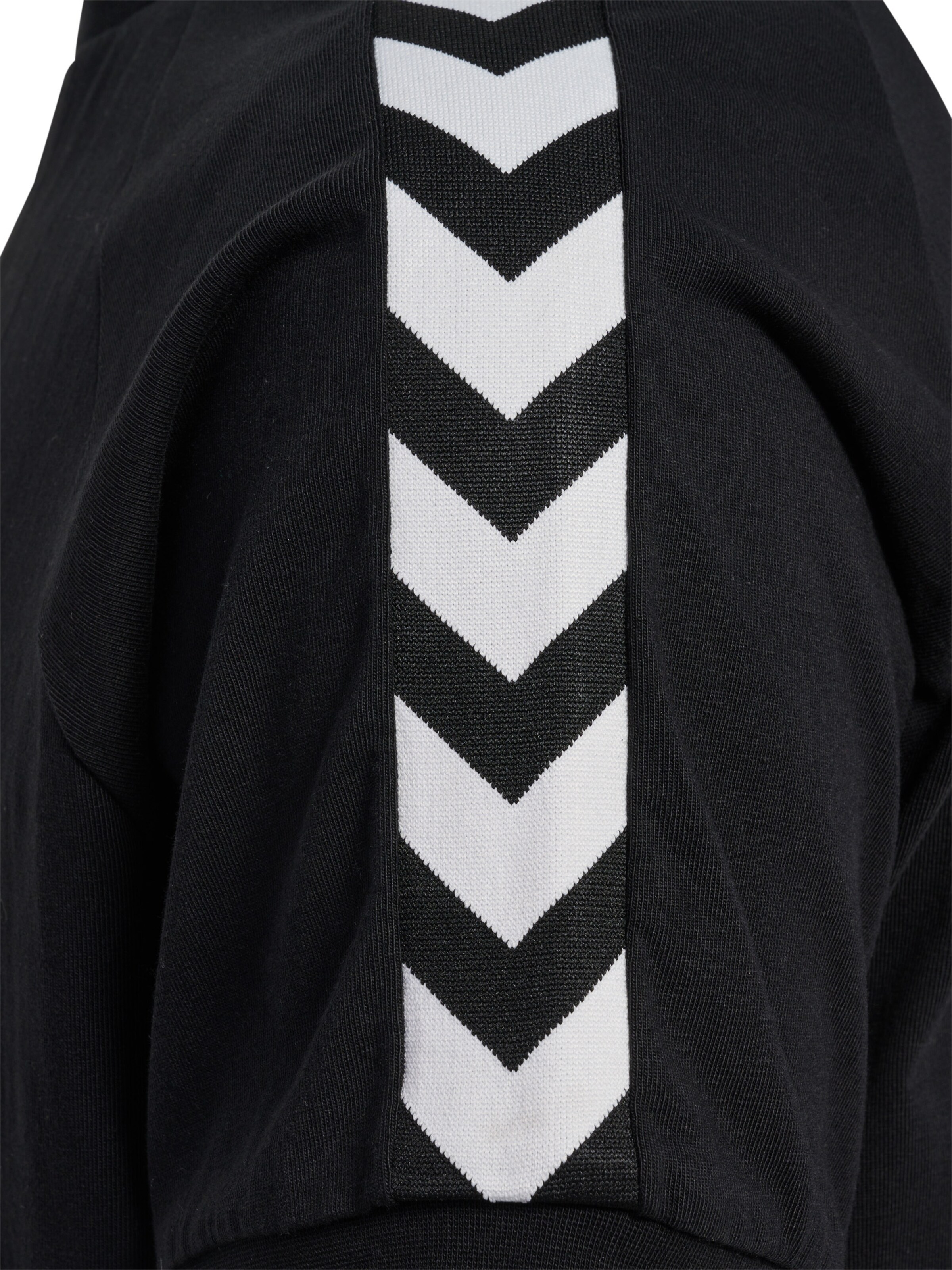 Hummel Performance Shirt in Black