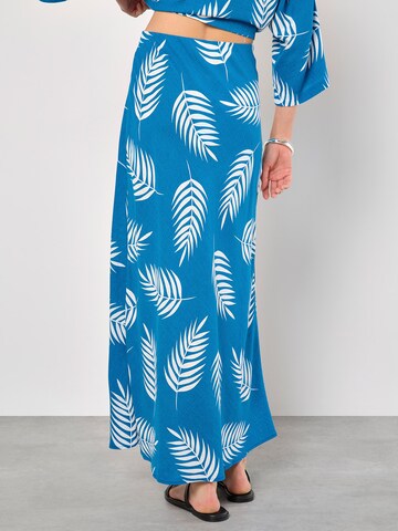 Apricot Tropical Leaf Bias Maxi Skirt ' ' in Blau