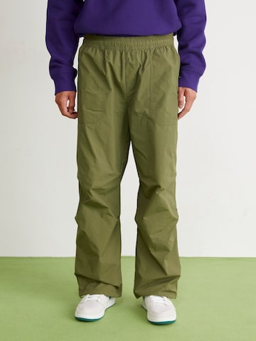 Loosefit Pantaloni 'ESS' di Jordan in verde: frontale