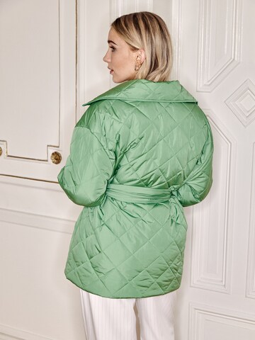 Ema Louise x ABOUT YOU Between-season jacket 'Livina' in Green