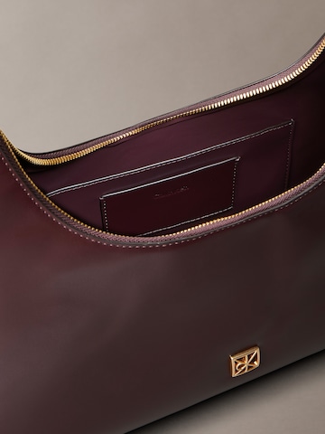 Calvin Klein - Bolso de hombro en rojo