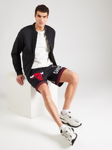 Mitchell & Ness Loosefit Broek 'NBA Team Bulls' in Zwart