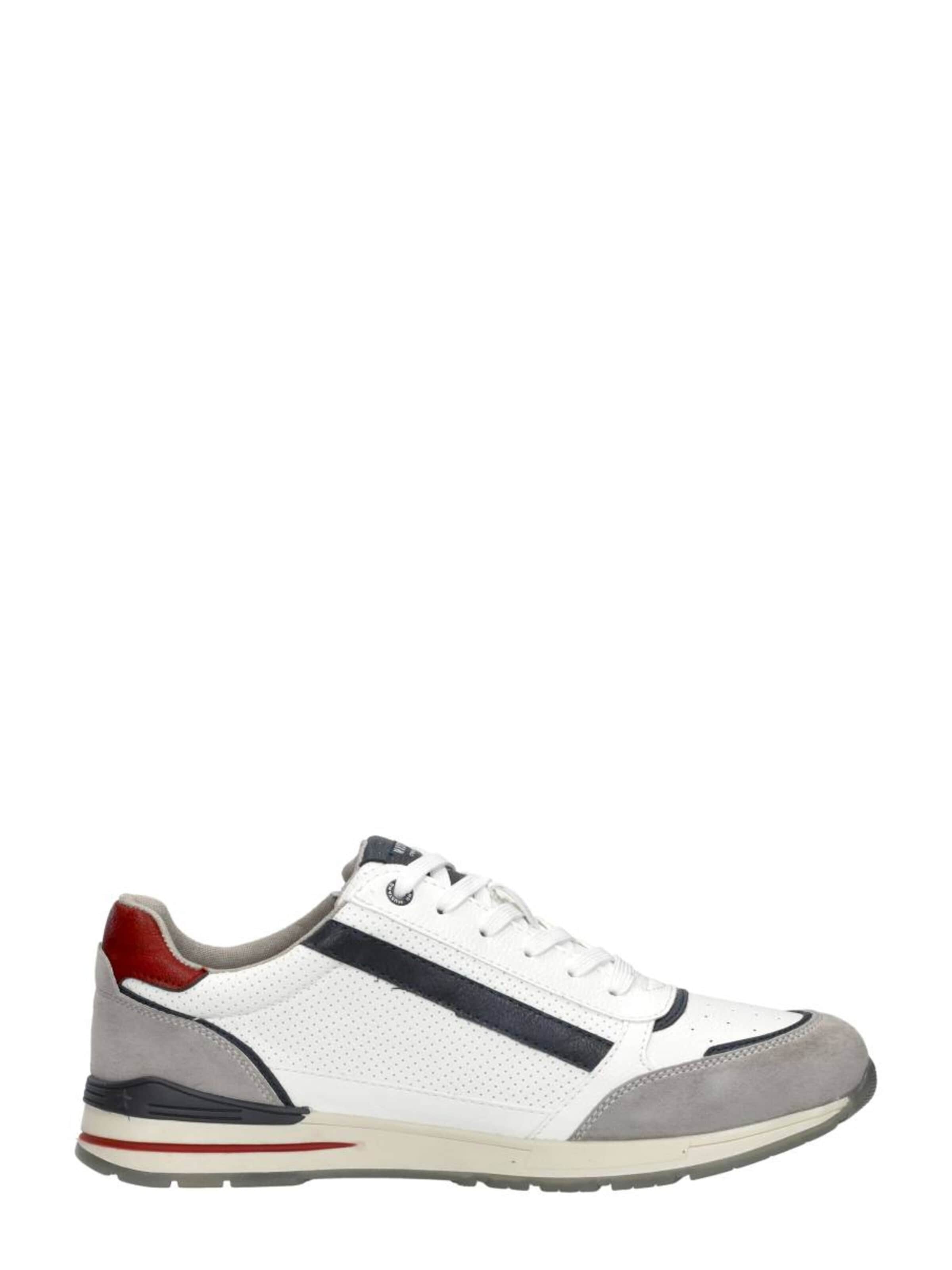 Baskets basses 'Sneakers Laag' MUSTANG en blanc