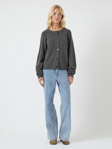 YAS Cardigan 'YASJOH' i grå