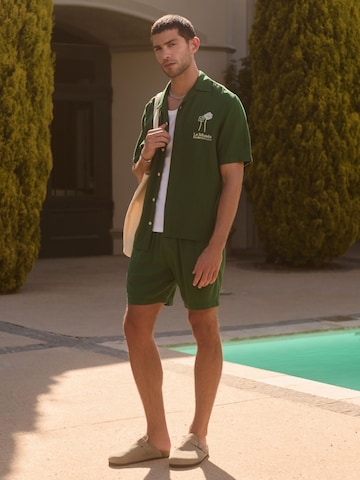 Next Regular fit Πουκάμισο σε πράσινο