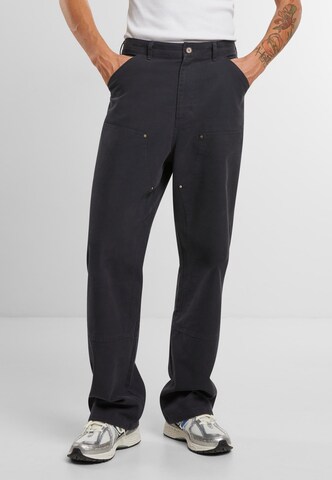 regular Pantaloni di Prohibited in nero: frontale