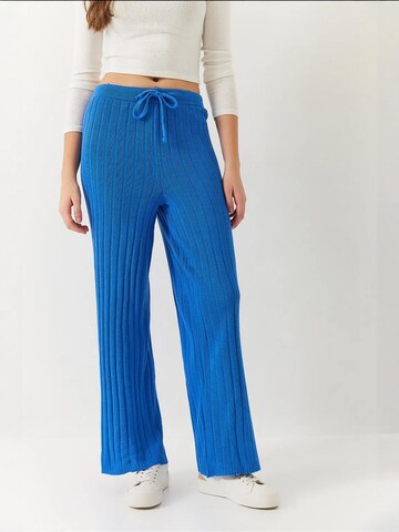 Bianco Lucci - Loosefit Calças em azul: frente