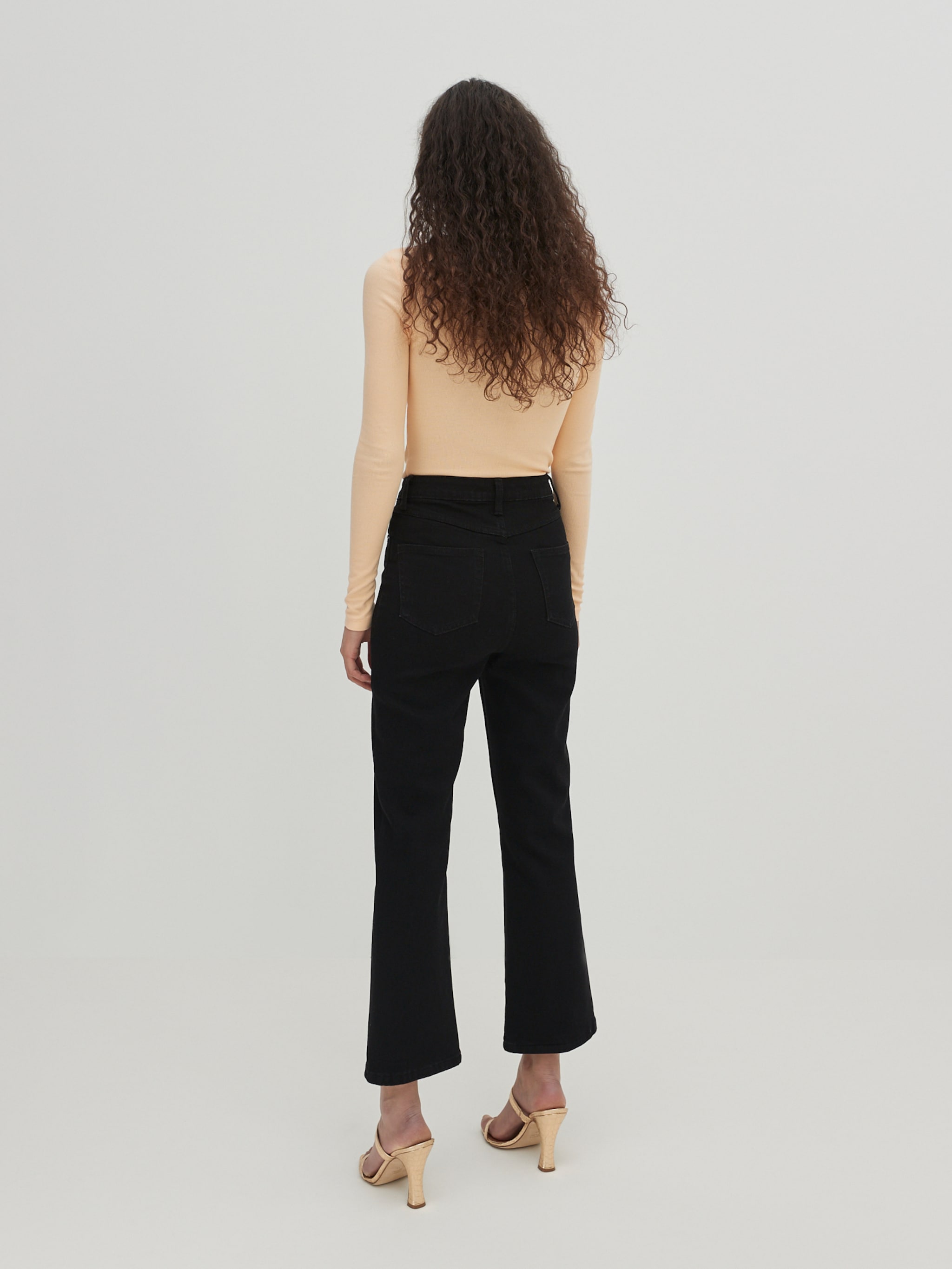 EDITED Producten Jeans 'Elaina' Zwart