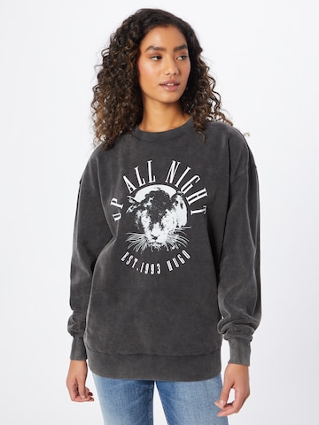 HUGO Red Sweatshirt 'Dashimaki' in Black: front