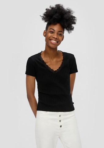 T-shirt QS en noir : devant