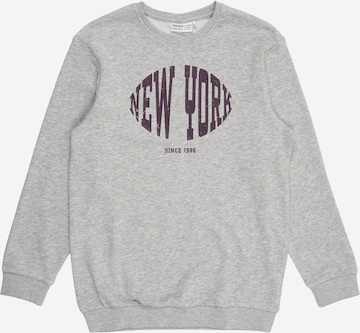 NAME IT Collegepaita 'NKFBELLIS' värissä harmaa: etupuoli