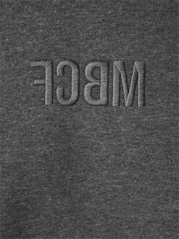 FCBM Sweatshirt 'Jim' in Grau