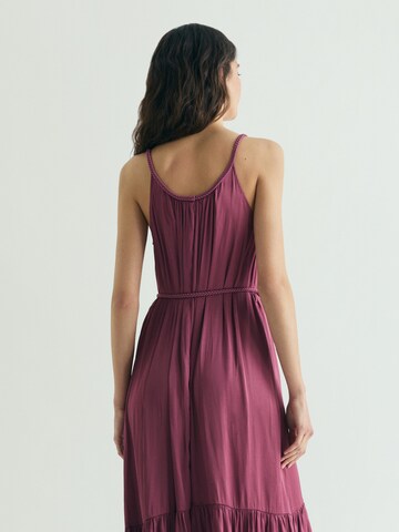 Rochie de la Scalpers pe roșu