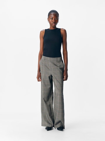 Wide Leg Pantalon 'OBJLISA' OBJECT en gris