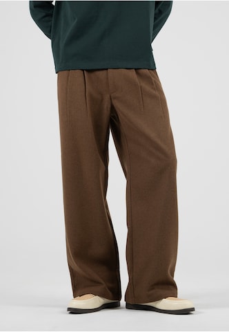 Wide leg Pantaloni con pieghe di Prohibited in marrone: frontale