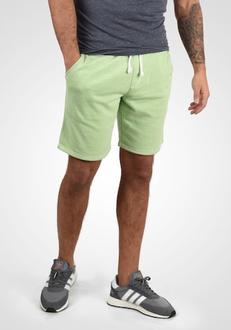 Regular Pantalon 'Toljan' !Solid en vert