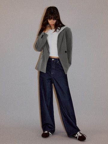 Bershka Blazer in Grey