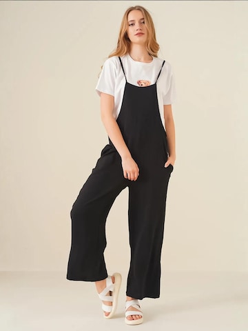 Wide leg Tuta jumpsuit di Bigdart in nero