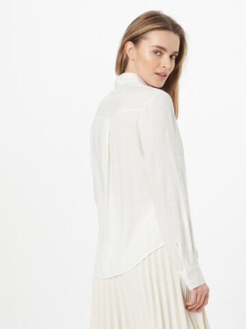 Camicia da donna 'Fiabiola' di ZABAIONE in bianco