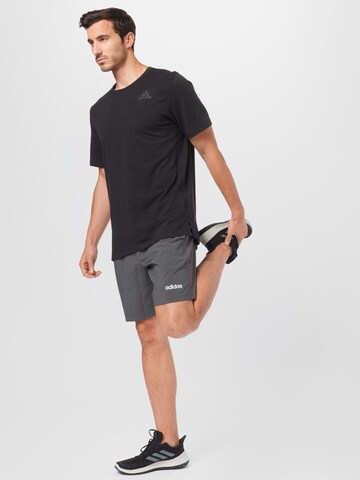 ADIDAS SPORTSWEAR Skinny Performance Shirt in Black