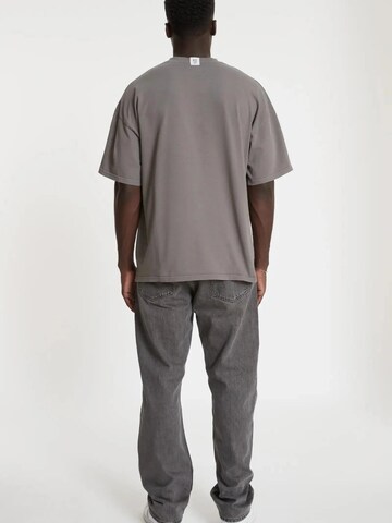 YSPT Studio Shirt 'ADVENTURE' in Grau