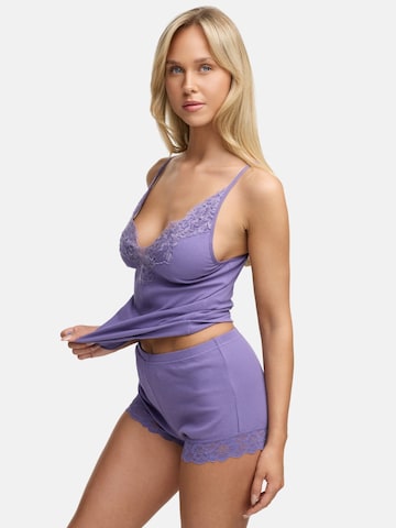 Tazzio - Pijama de pantalón corto 'F909' en lila