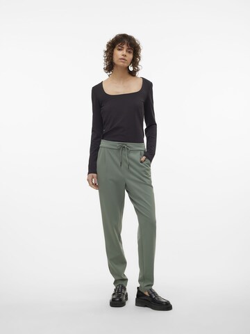 Loosefit Pantalon à pince 'EVA' VERO MODA en vert