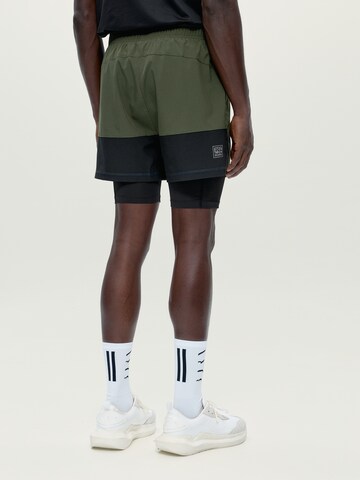 Born Regular Sportbroek ' Strider ' in Groen