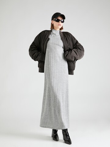 Robe TOPSHOP en gris