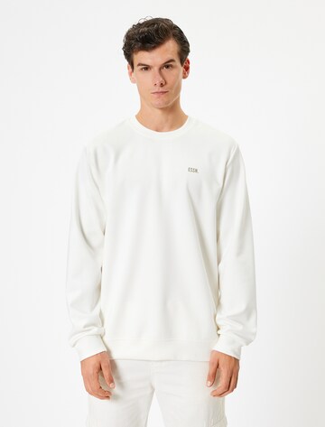 Koton Sweatshirt in Wit: voorkant