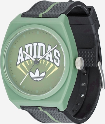 Montre à affichage analogique 'PROJECT TWO' ADIDAS ORIGINALS en vert : devant