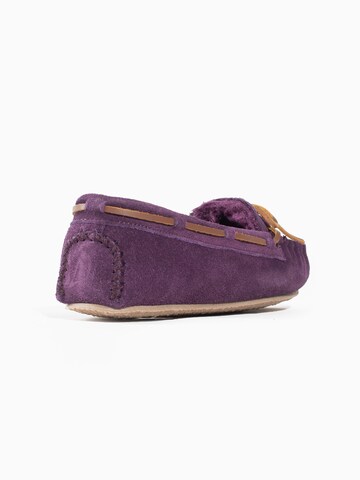 Minnetonka Pantofle 'Cally' – červená
