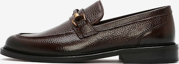 Chaussure basse Derimod en marron : devant