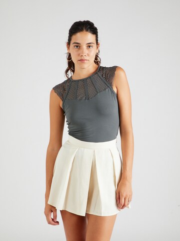 ABOUT YOU - Camiseta 'Esma' en verde: frente