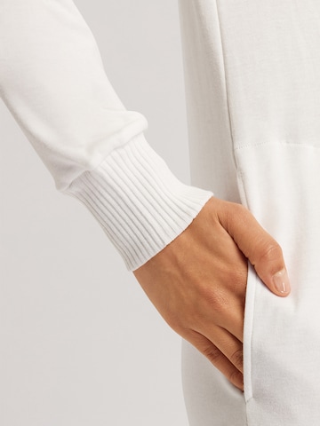 Chemise de nuit ' Loane ' Hanro en blanc