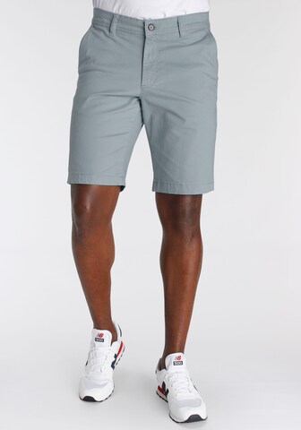 DELMAO Regular Shorts in Grau