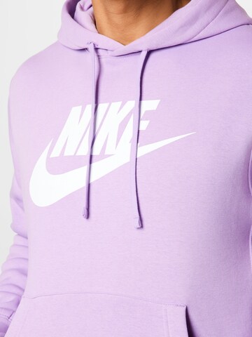Nike Sportswear Regular Fit Sweatshirt 'Club Fleece' i lilla